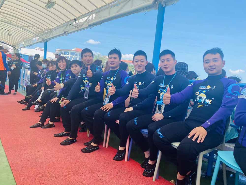 邁伺特潛水團建