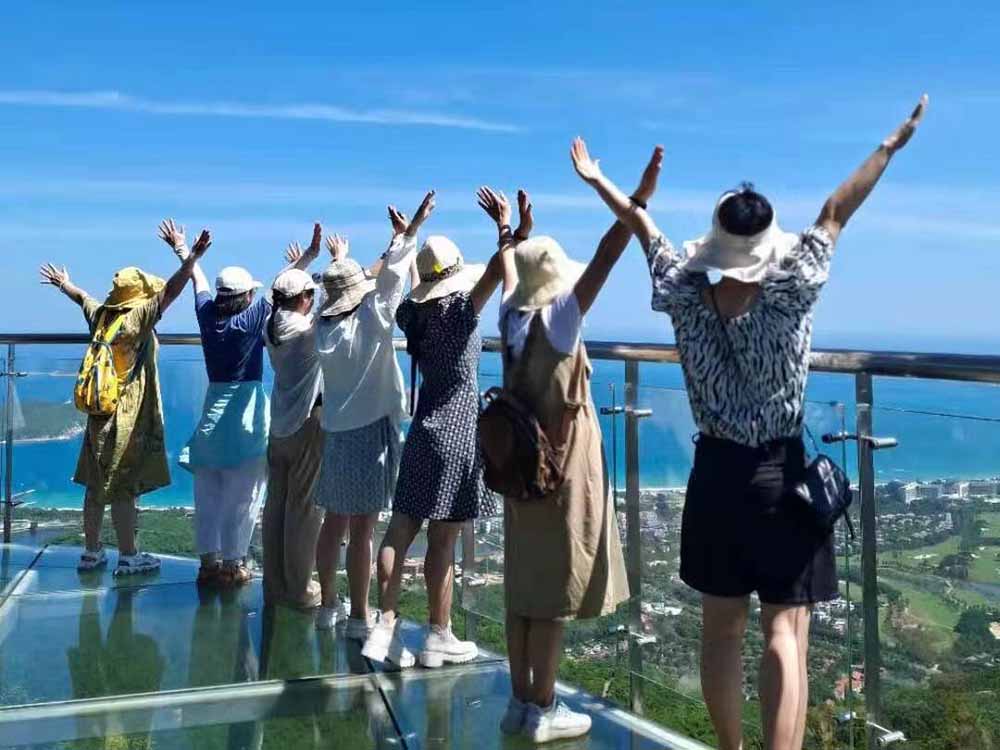 邁伺特三亞團建